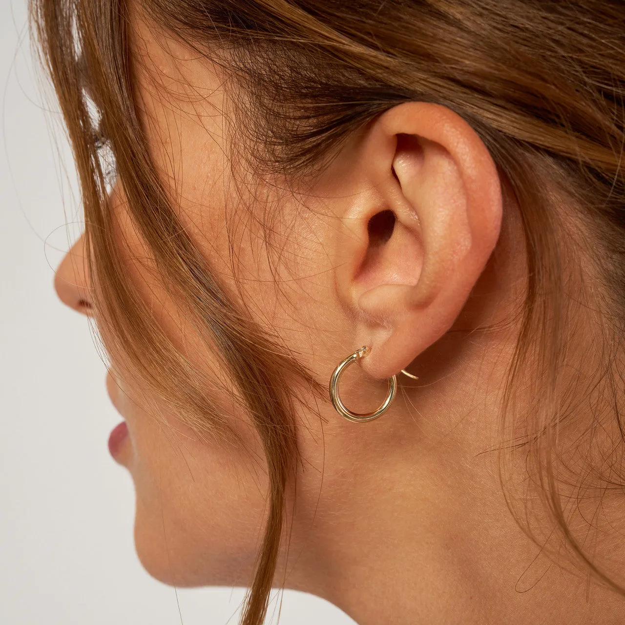 10K White Gold 2x15MM Hoops