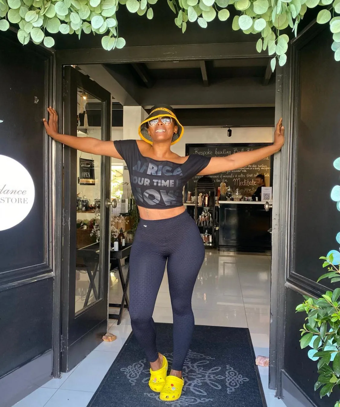 Black Guiga Crop Top