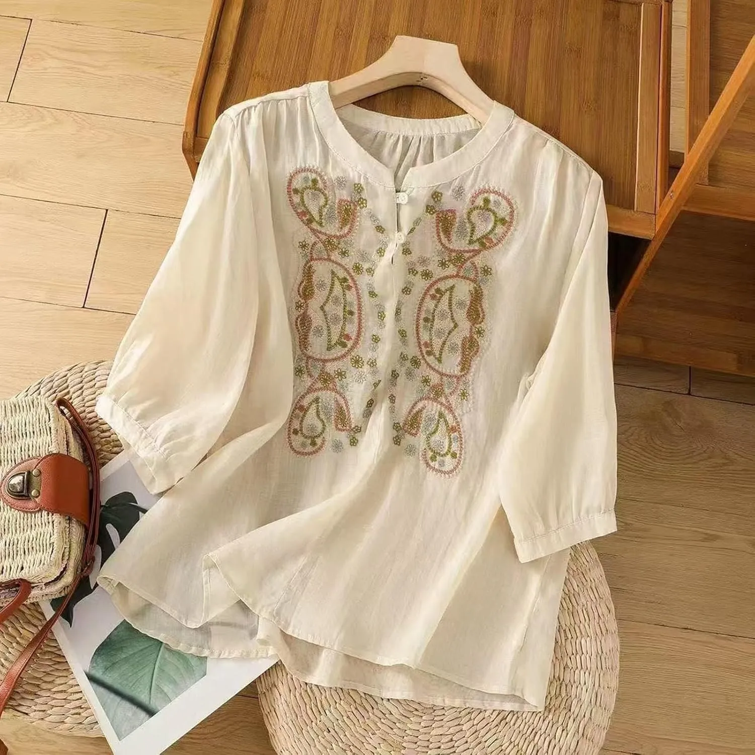 Cotton Linen Shirts for Women 2025 Floral Embroidered Tops Boho Ethnic Women 3/4 Sleeve V Neck Gauze Tunic Tshirt