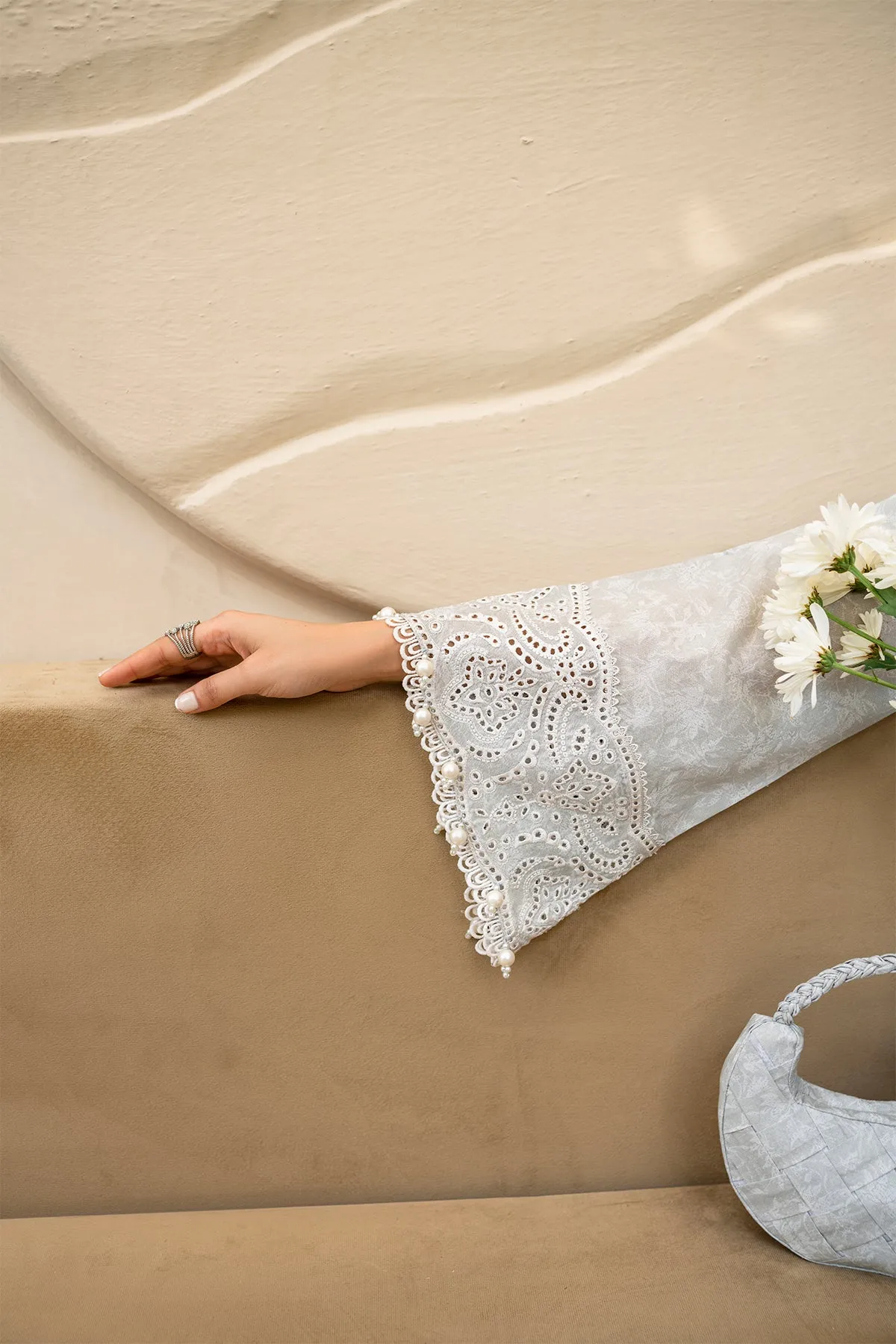 EMBROIDERED LAWN IL-SS24-D2