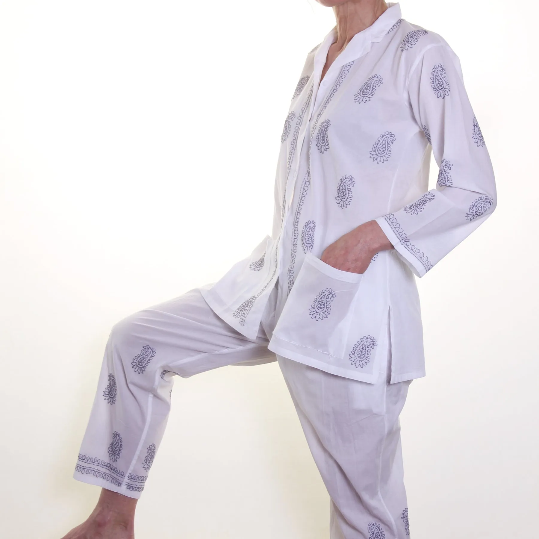 Hand-embroidered Cotton Pyjamas / Baby Blue