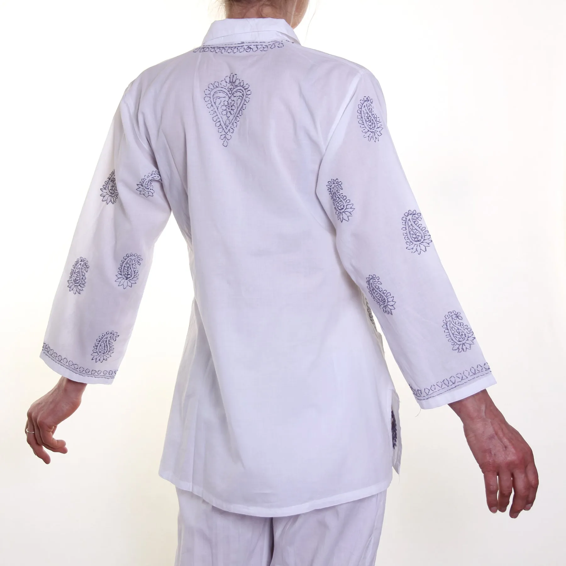 Hand-embroidered Cotton Pyjamas / Baby Blue