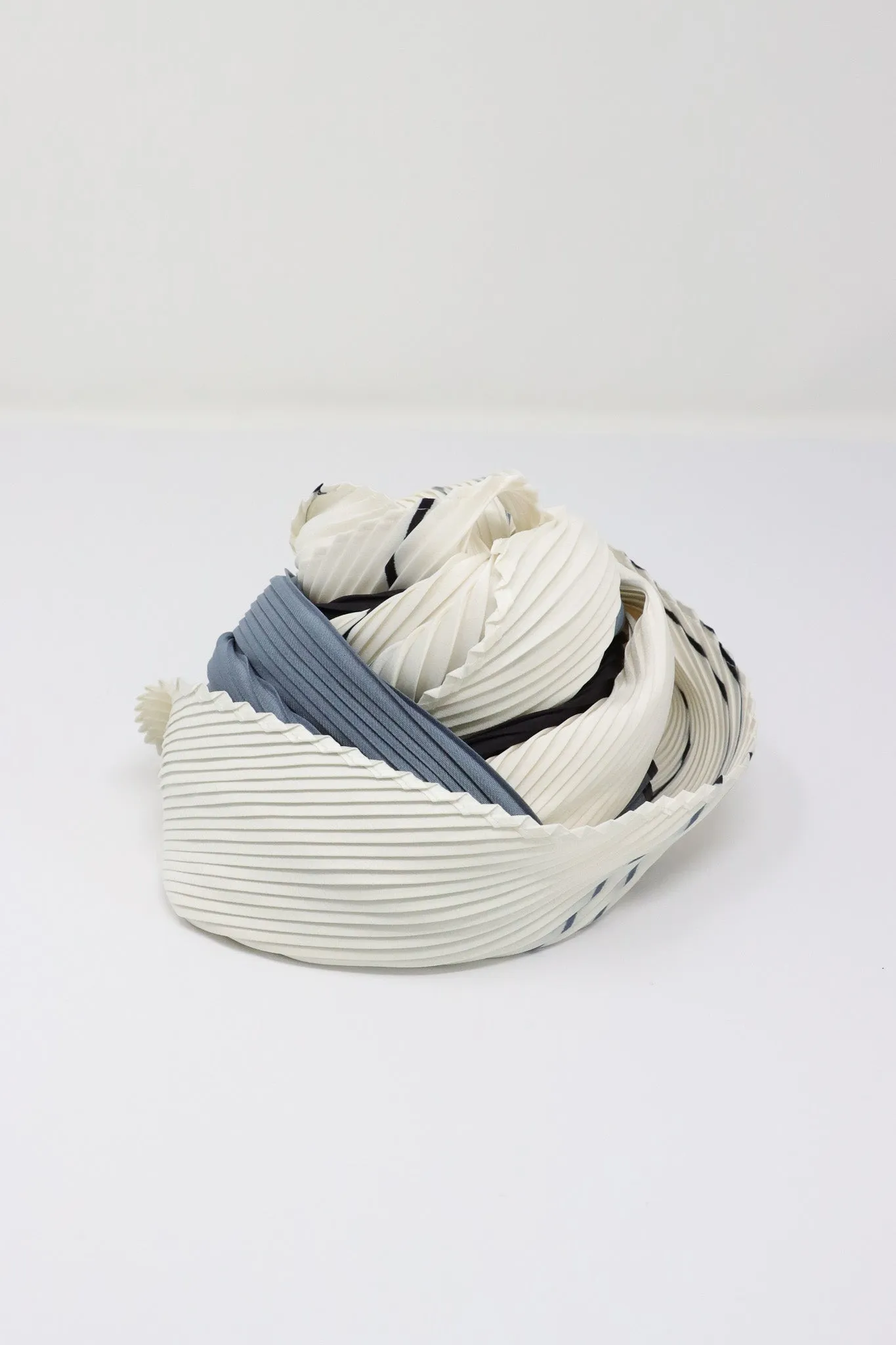 MC Oasis Pleat Scarf (2 Styles)
