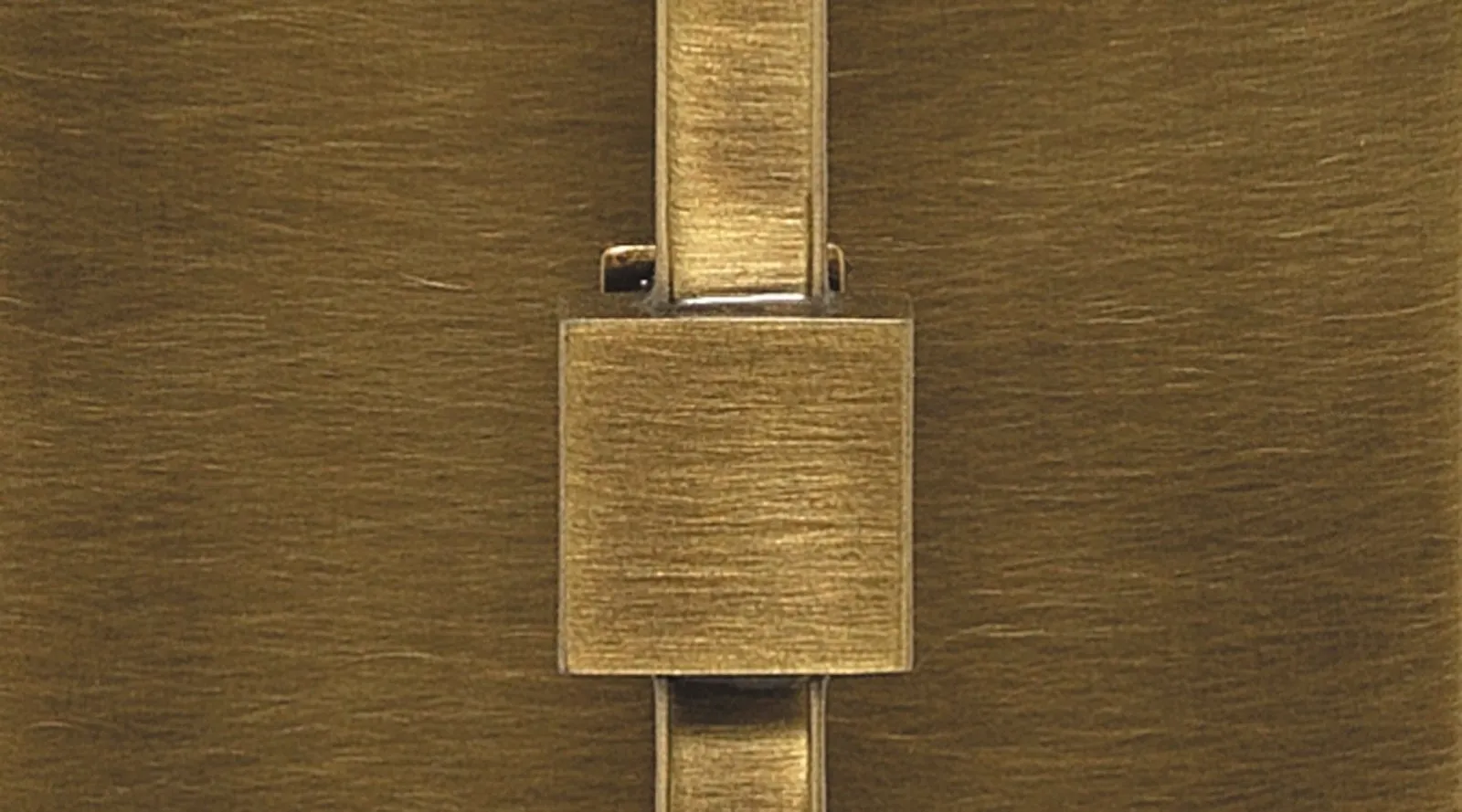 Minerva Sconce