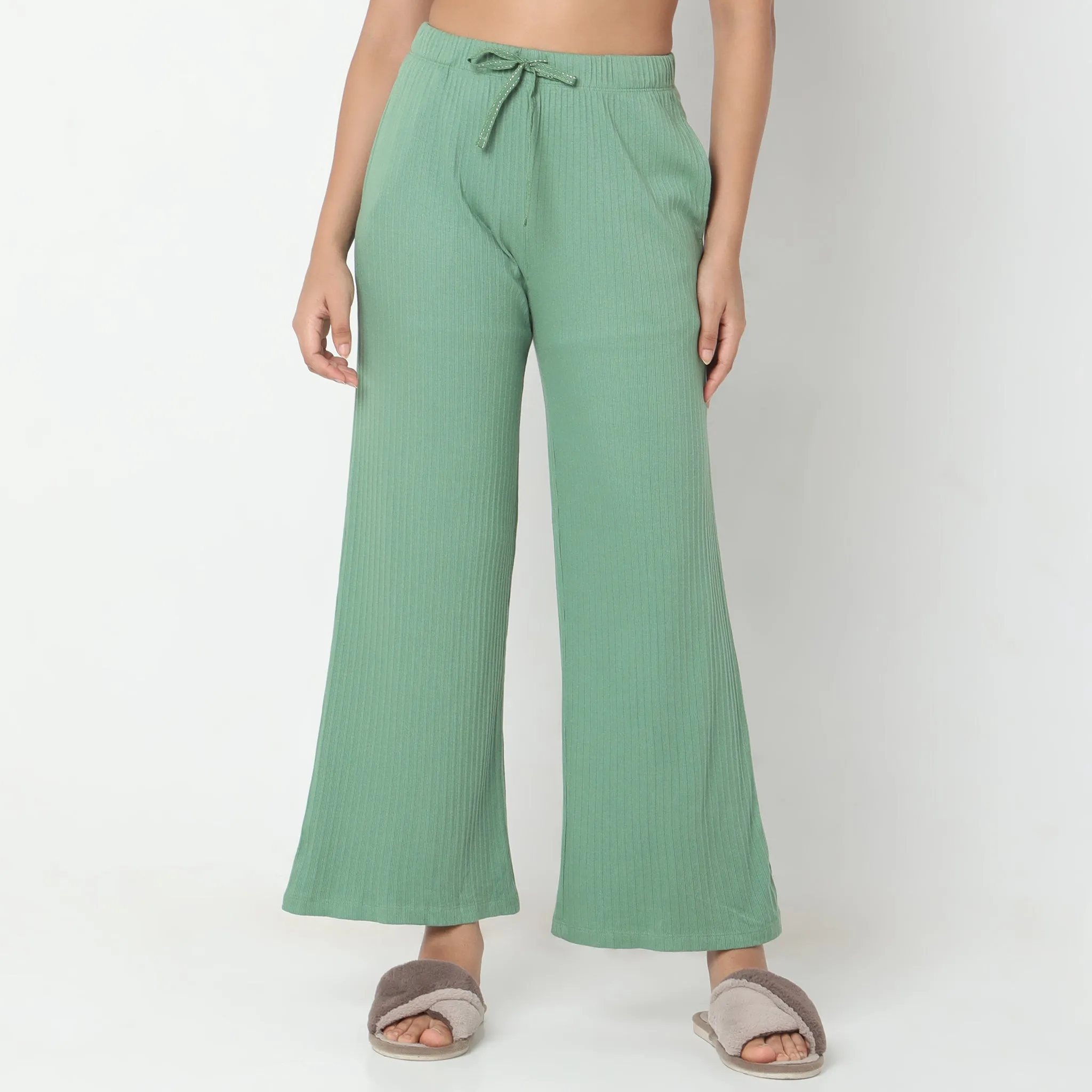 Regular Fit Solid Mid Rise Lounge Pants