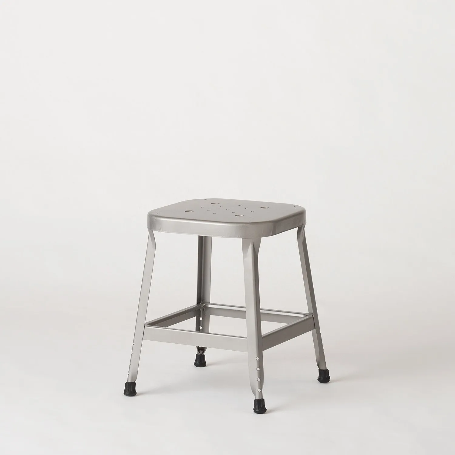 Schoolhouse Utility Stool 18"