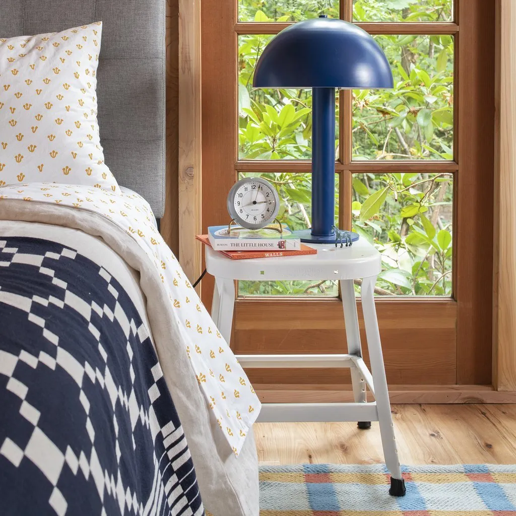Schoolhouse Utility Stool 18"