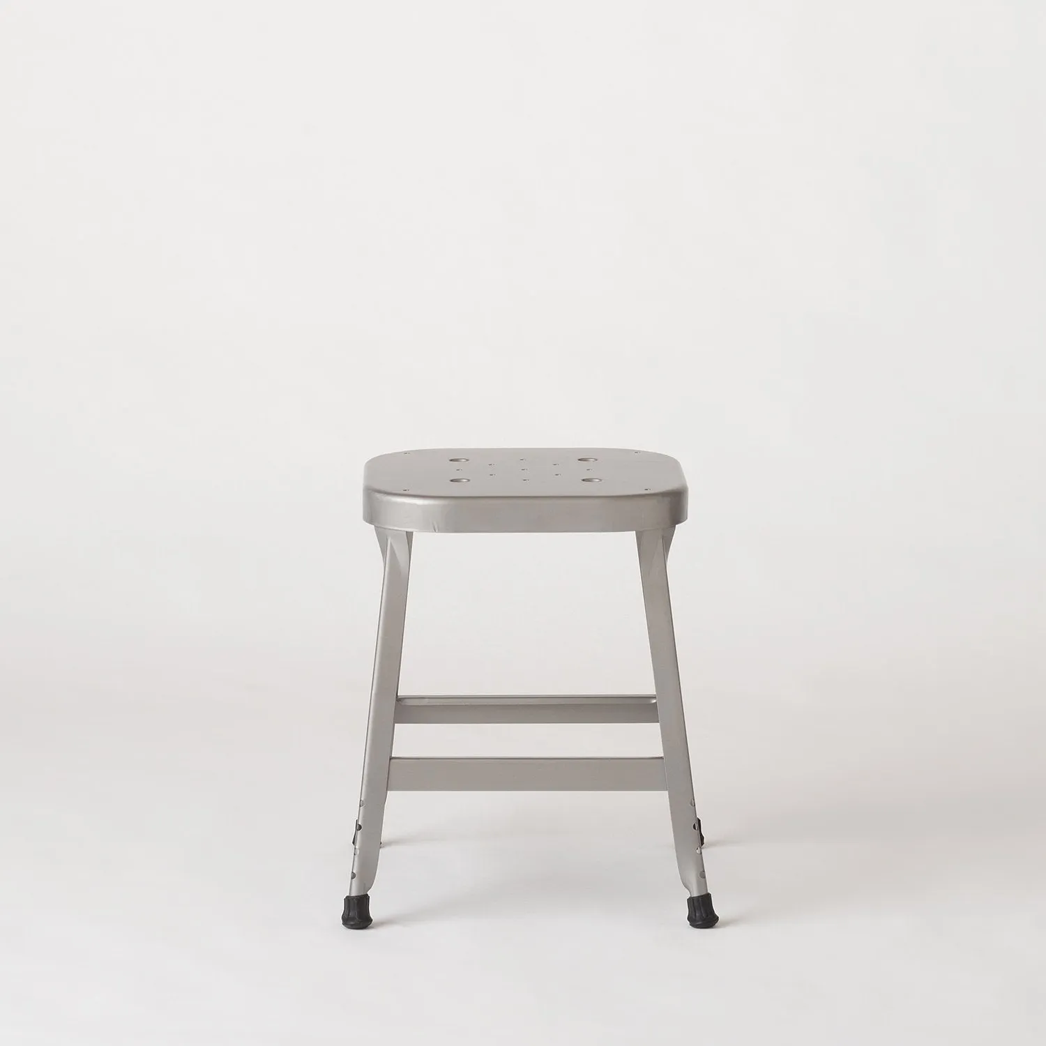 Schoolhouse Utility Stool 18"