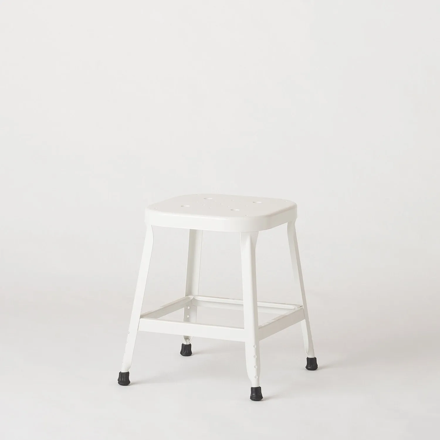 Schoolhouse Utility Stool 18"