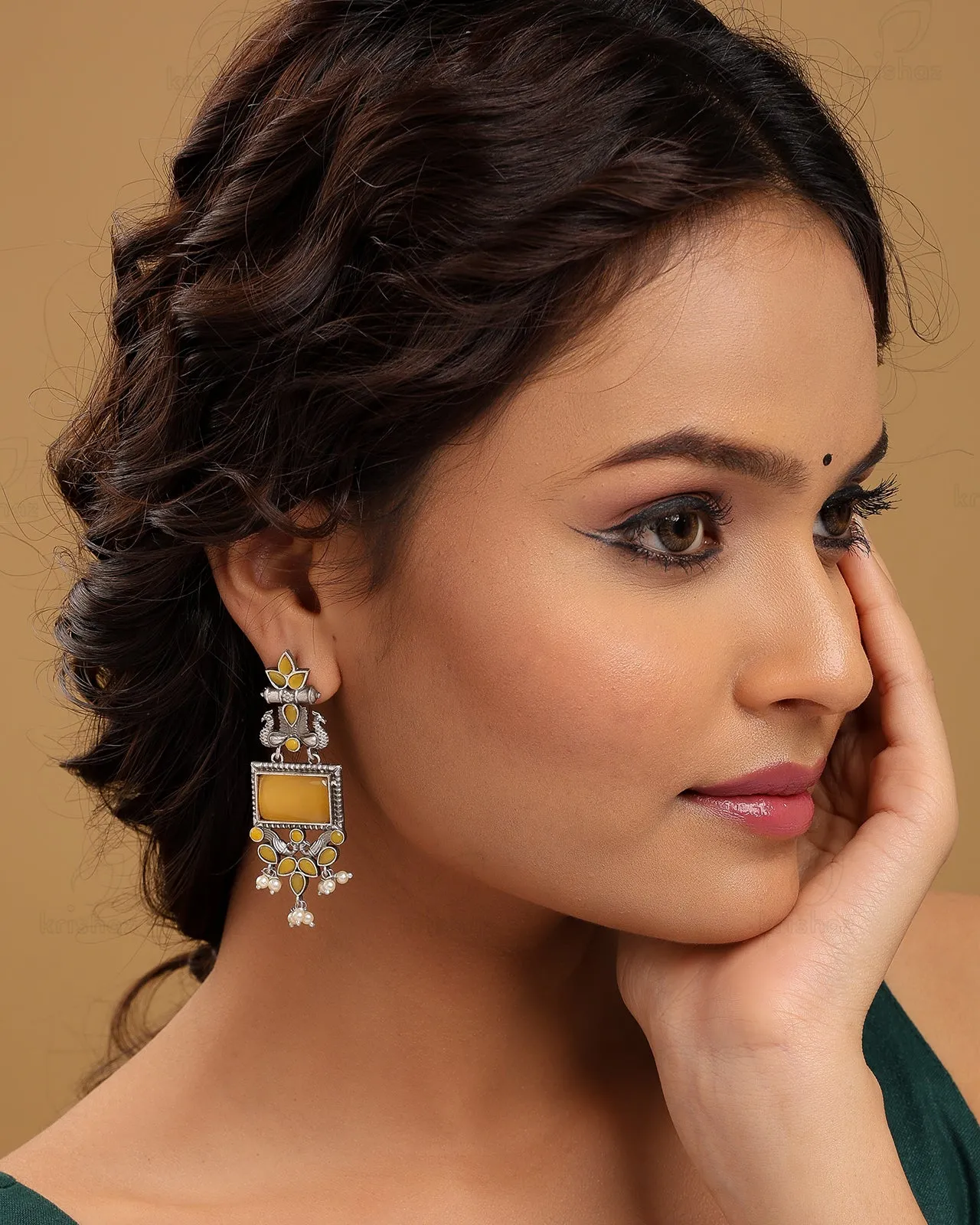 Shubhangi Long Dangler Earrings - wxo