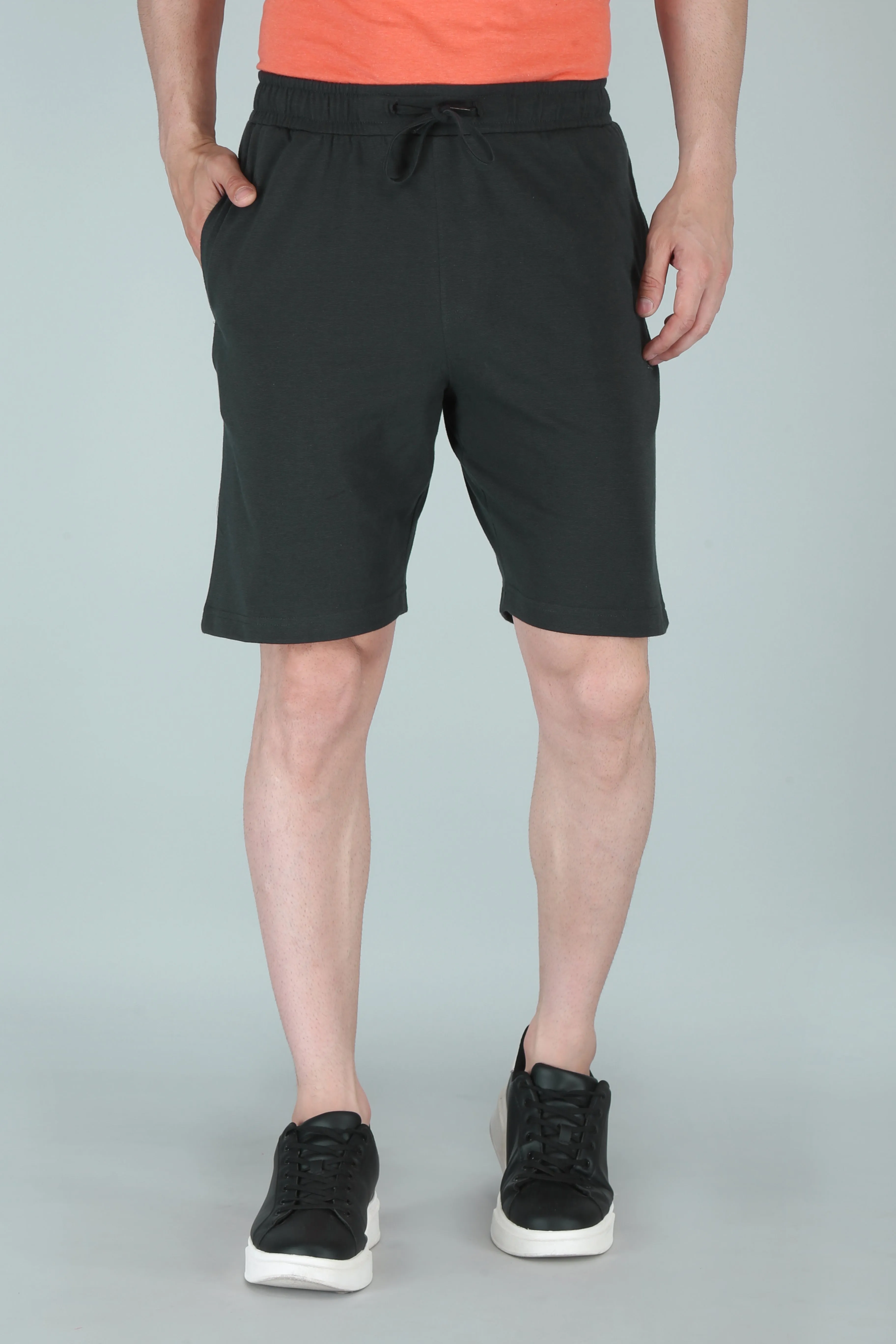 STRAIGHT FIT TEXTURED SHORT